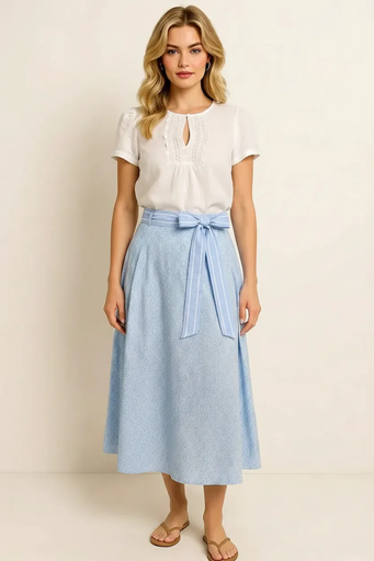 Tellerrock aus Baumwolldruck mit Streifengürtel